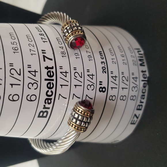 Elegant Silver and Gold Cable Bracelet with Red Accents - Picture 4 of 7